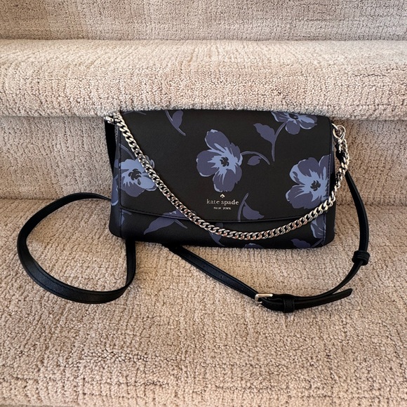 kate spade Handbags - Kate Spade Navy Floral Crossbody Bag